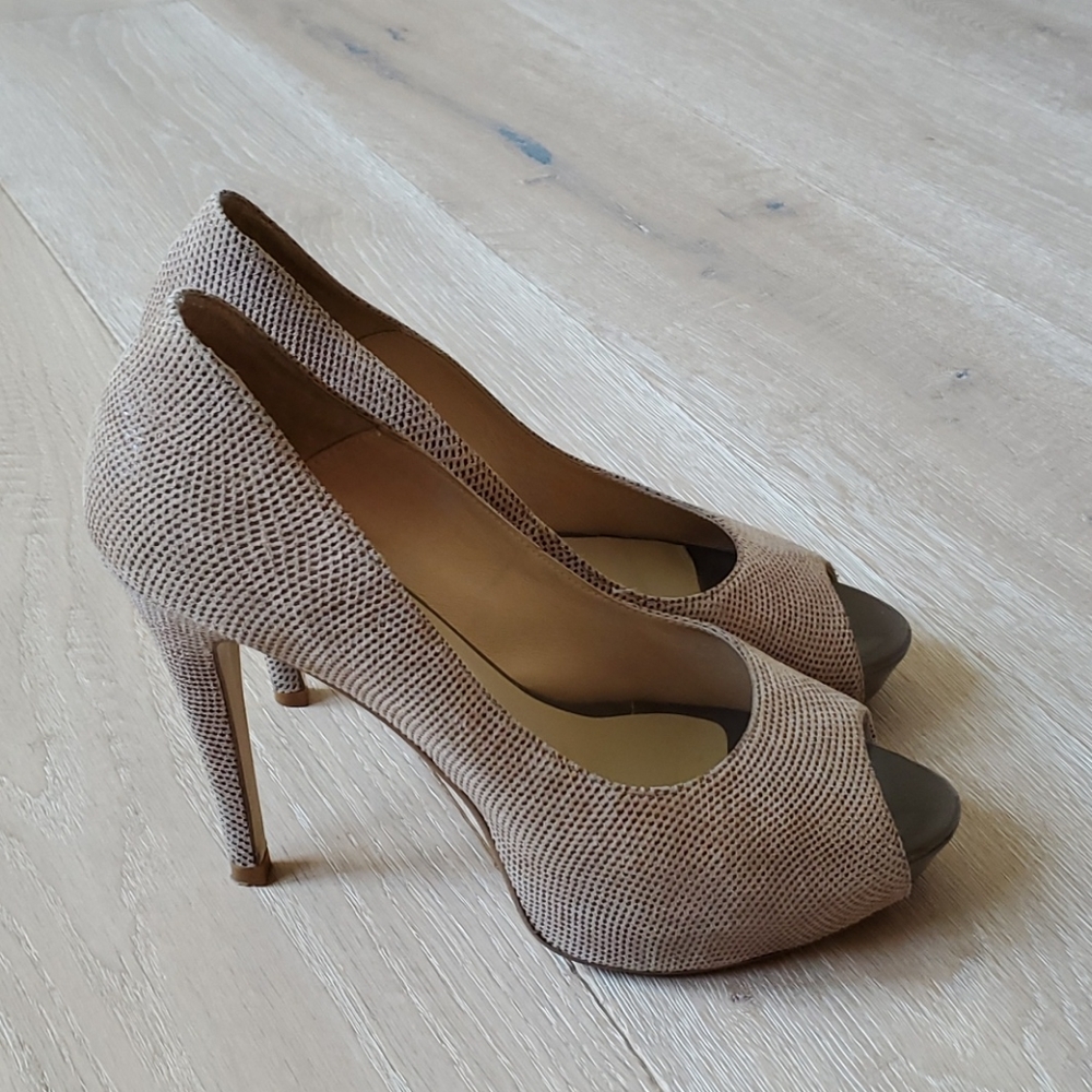High heel shoes - Picture 5 of 11